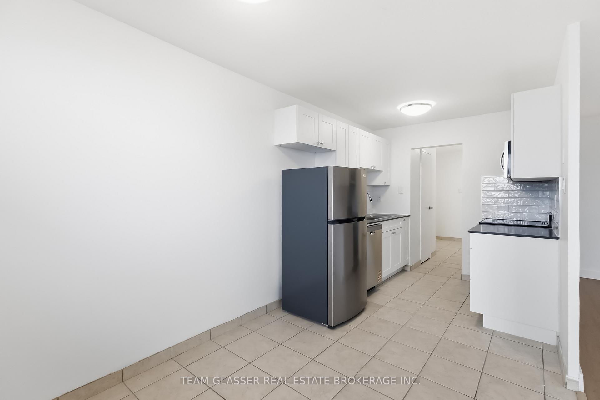 Photo 10 of Unit 802, 498 Queens Avenue, London, East F — HOMEH