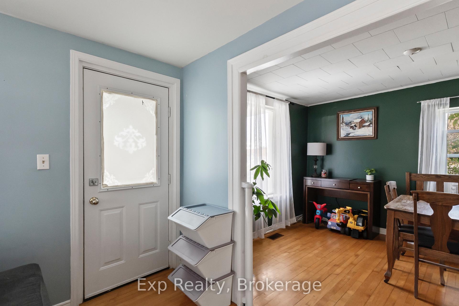Photo 9 of 79 College Street E, Belleville, Belleville Ward — HOMEH