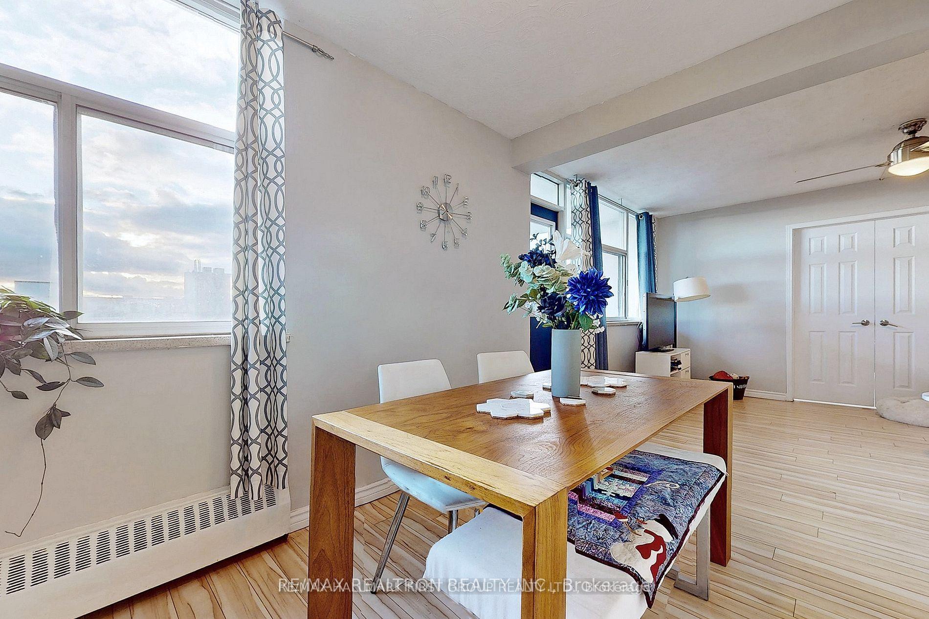 Photo 5 of Unit 803, 2245 Eglinton Avenue E, Scarborough, Ionview — HOMEH