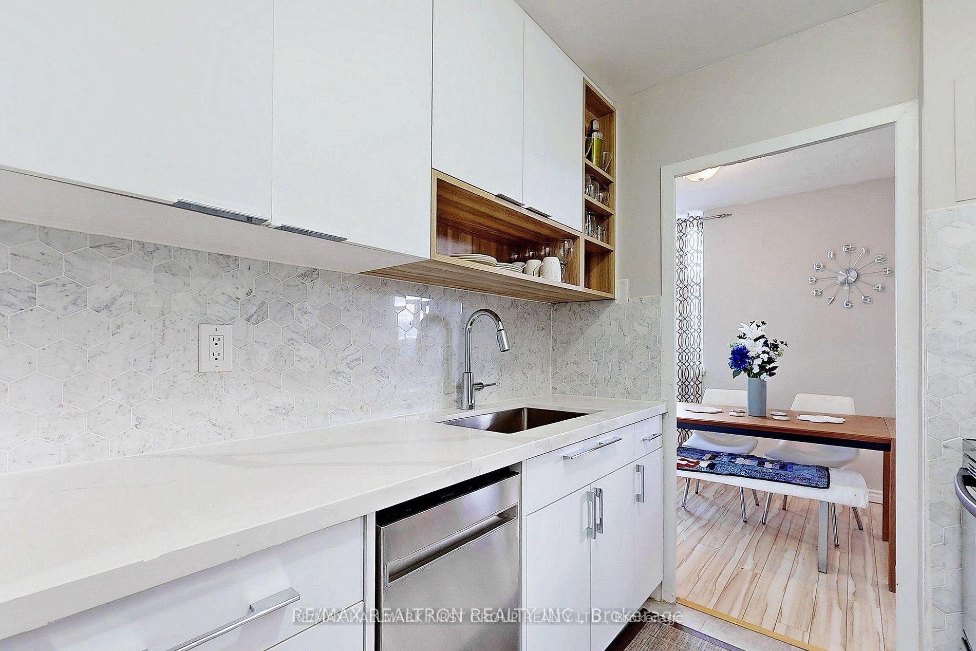 Photo 8 of Unit 803, 2245 Eglinton Avenue E, Scarborough, Ionview — HOMEH