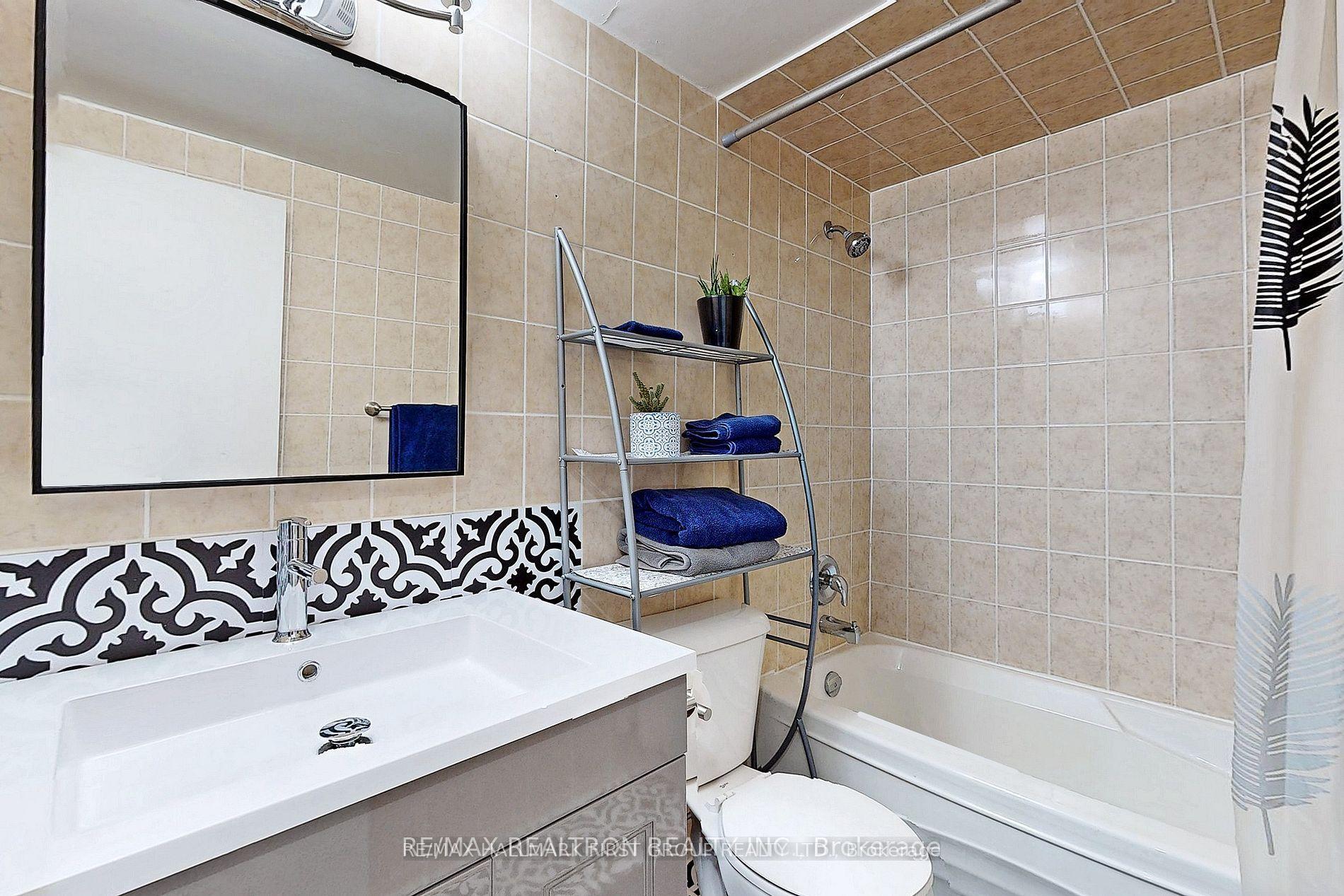 Photo 16 of Unit 803, 2245 Eglinton Avenue E, Scarborough, Ionview — HOMEH