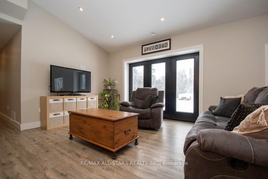 Photo 8 of 829 Peace Road, Kawartha Lakes, Emily — HOMEH