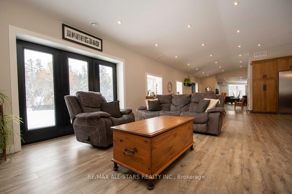 Photo 9 of 829 Peace Road, Kawartha Lakes, Emily — HOMEH