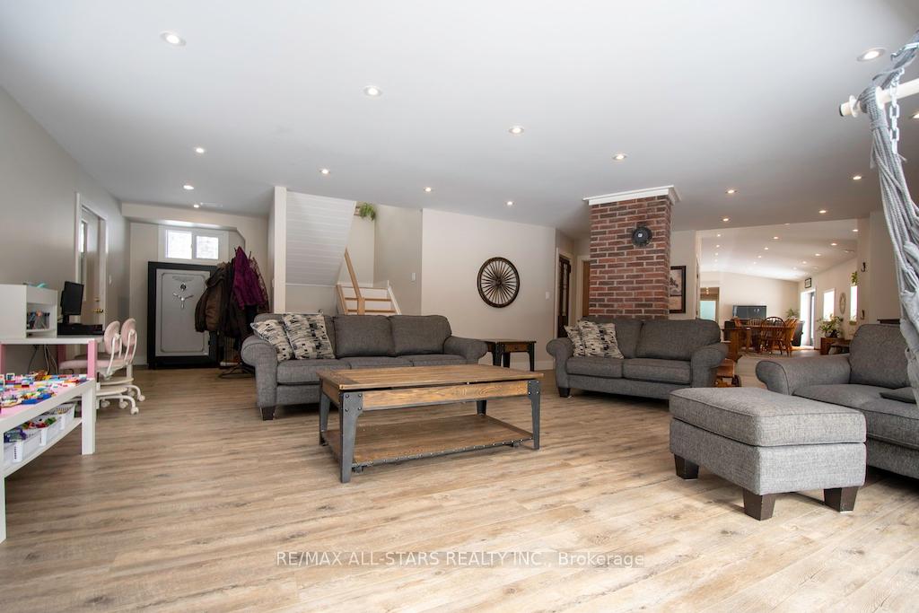 Photo 24 of 829 Peace Road, Kawartha Lakes, Emily — HOMEH