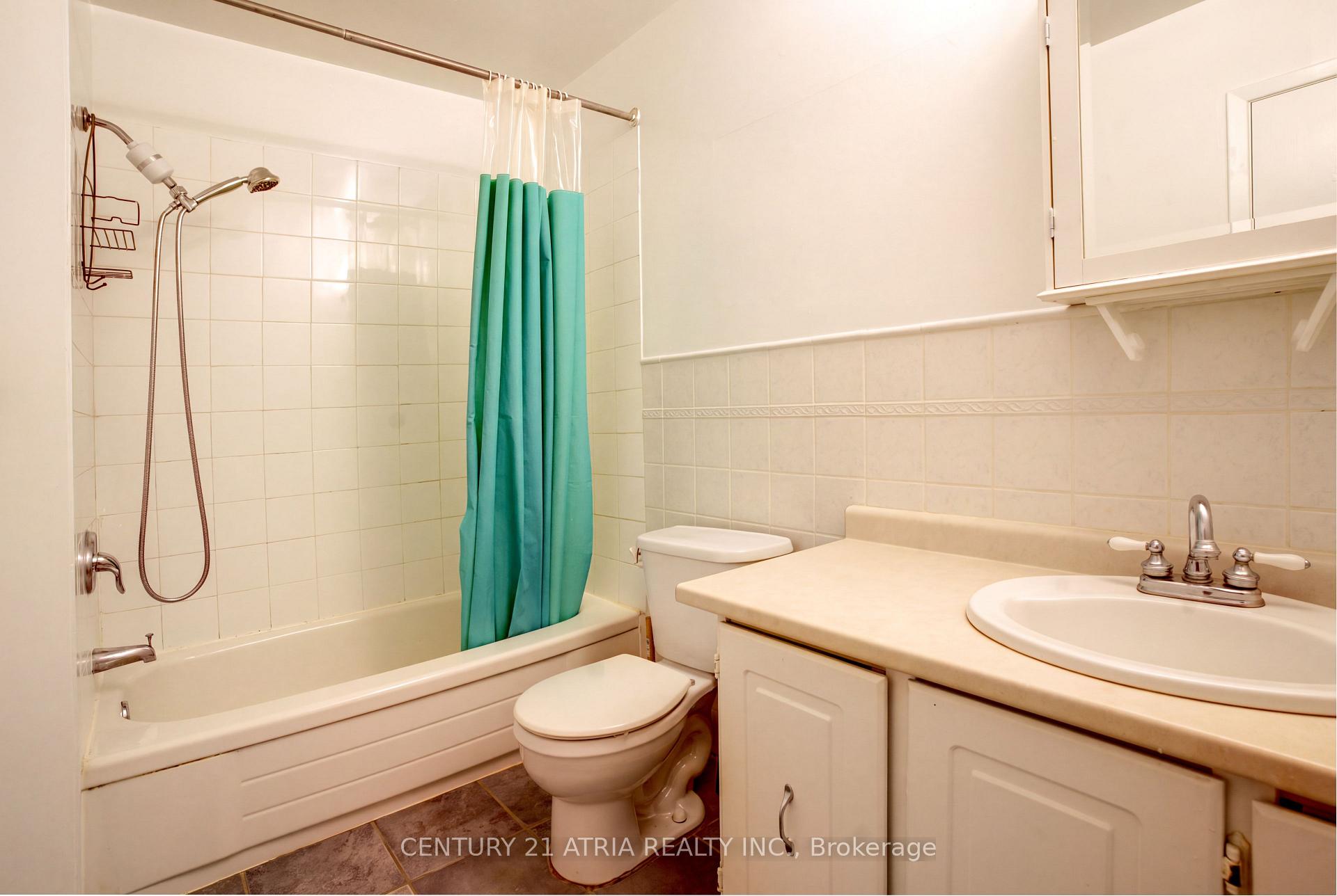 Photo 14 of 60 Snowshoe Crescent, Markham, German Mills — HOMEH