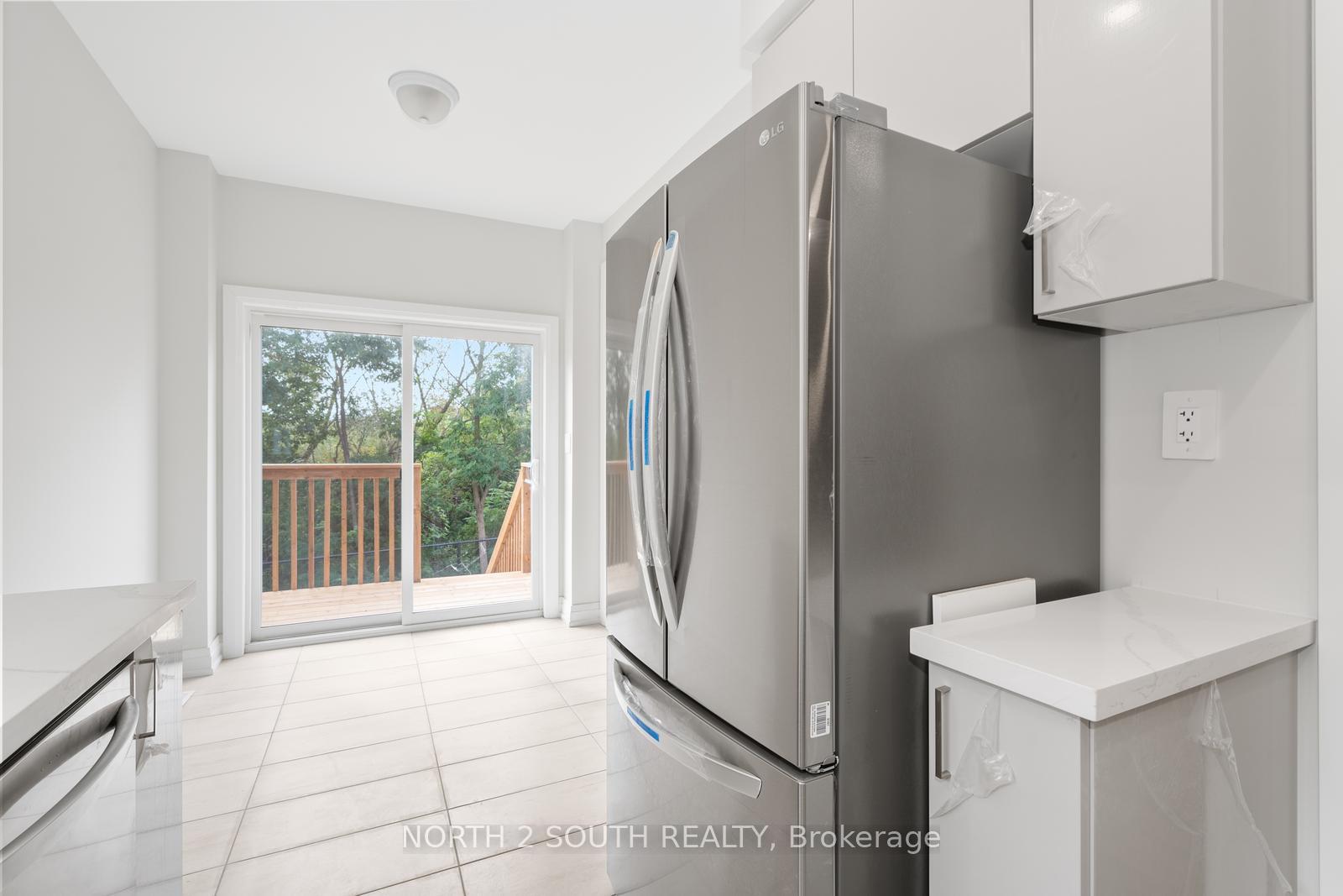 Photo 14 of 79 Virro Court, Vaughan, Elder Mills — HOMEH