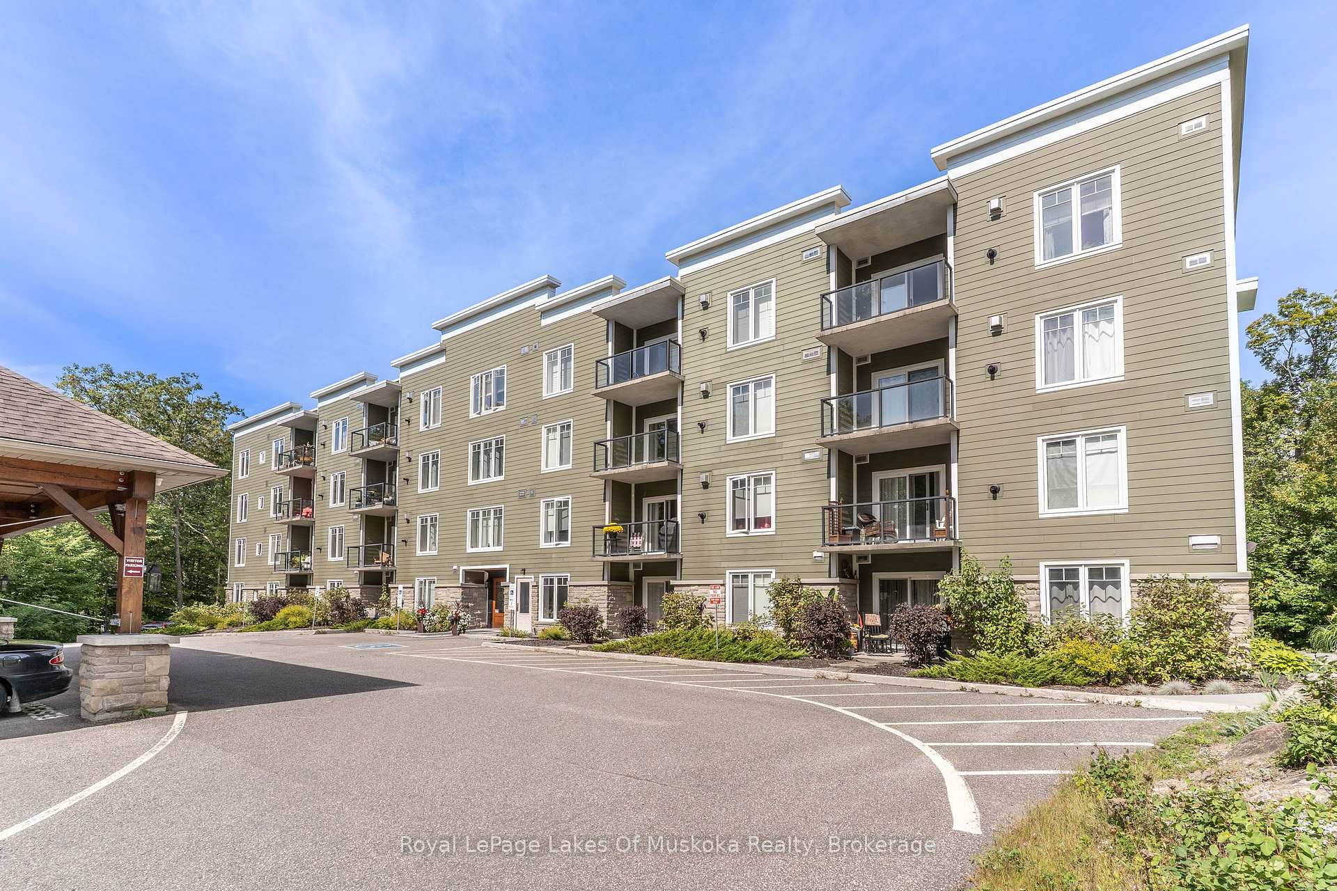 Photo of Unit 403, 391 James Street W