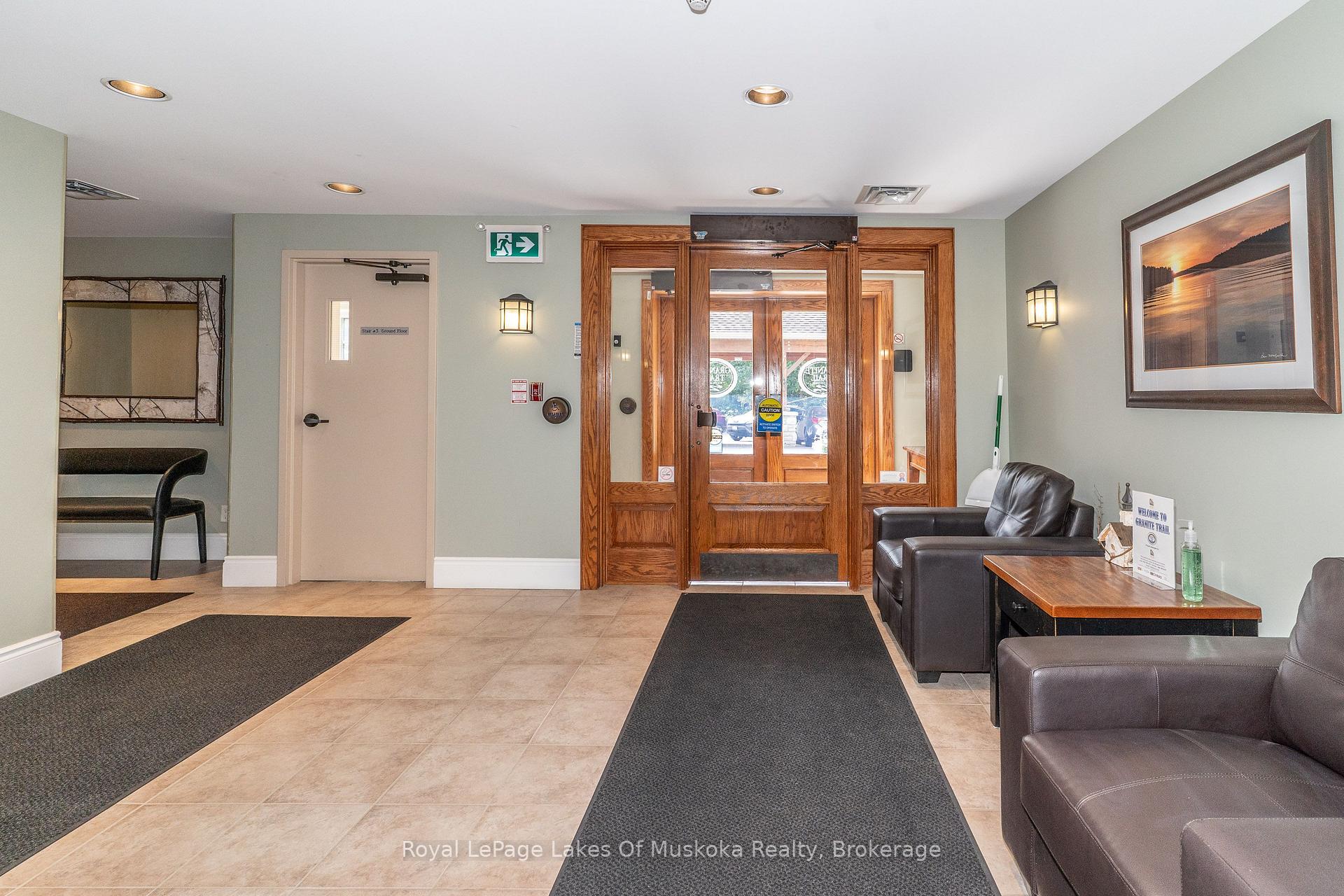 Photo 2 of Unit 403, 391 James Street W, Gravenhurst, Muskoka (S) — HOMEH