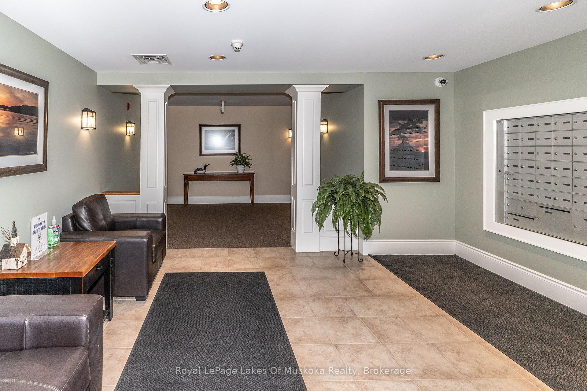 Photo 4 of Unit 403, 391 James Street W, Gravenhurst, Muskoka (S) — HOMEH