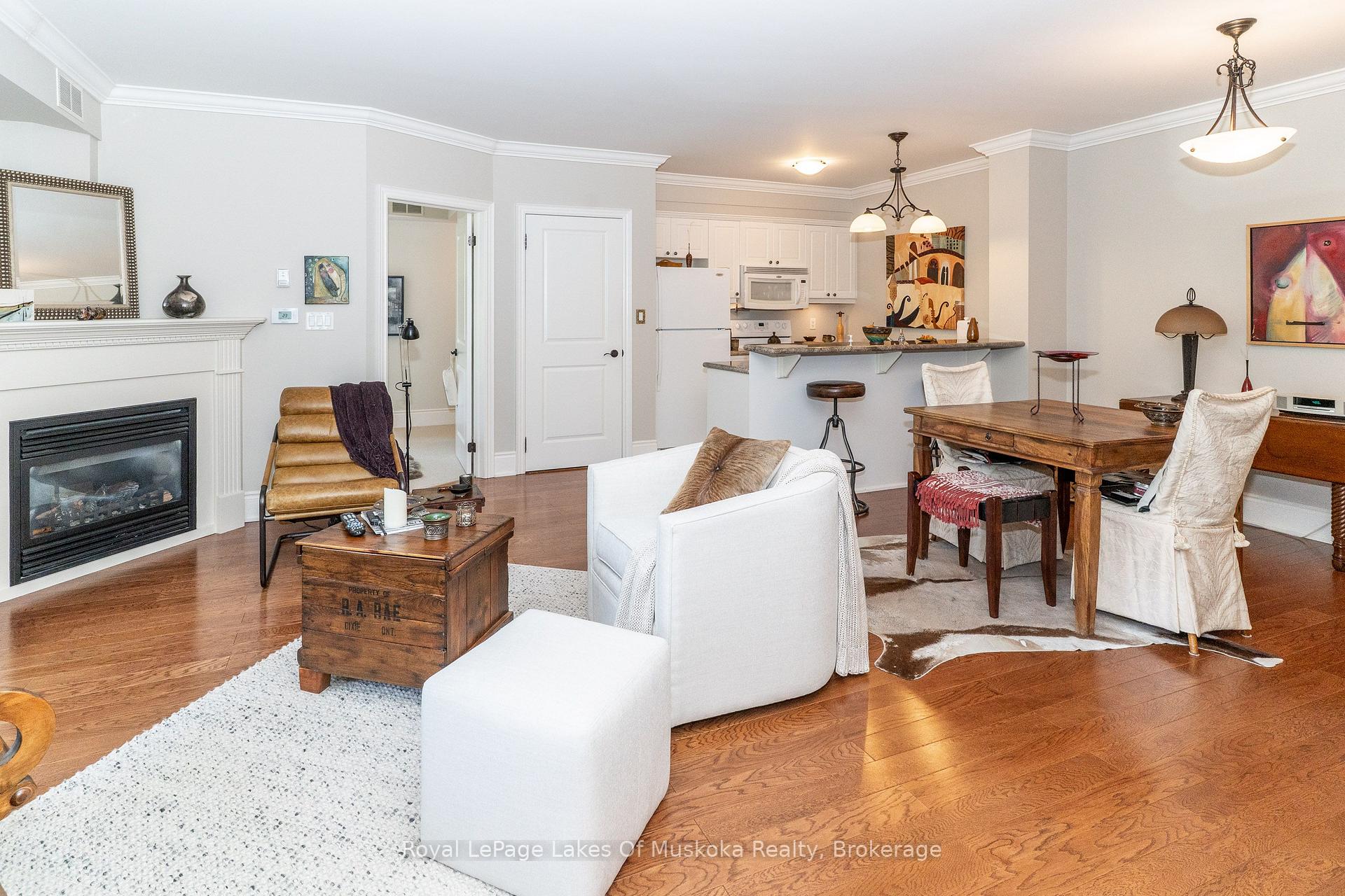 Photo 10 of Unit 403, 391 James Street W, Gravenhurst, Muskoka (S) — HOMEH