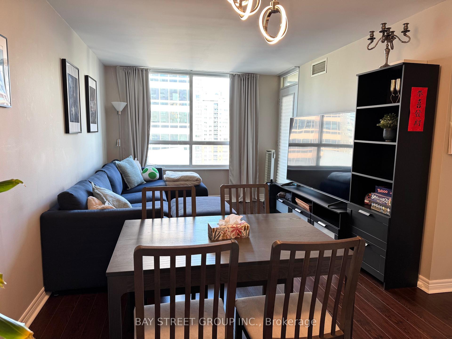 Photo 4 of Unit 1203, 18 Parkview Avenue, North York, Willowdale East — HOMEH