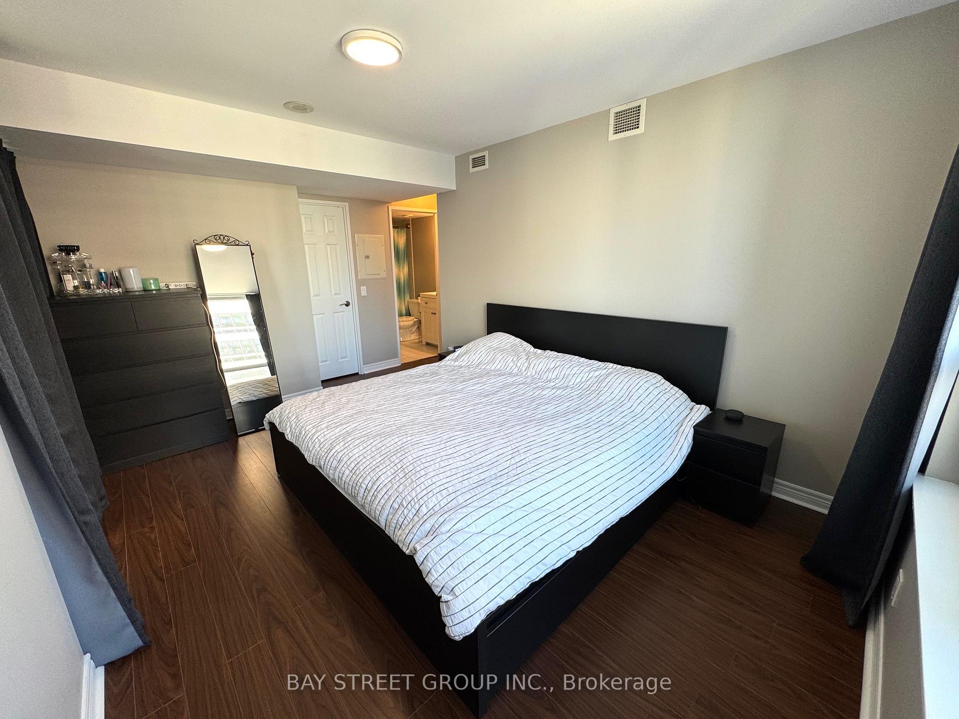 Photo 8 of Unit 1203, 18 Parkview Avenue, North York, Willowdale East — HOMEH