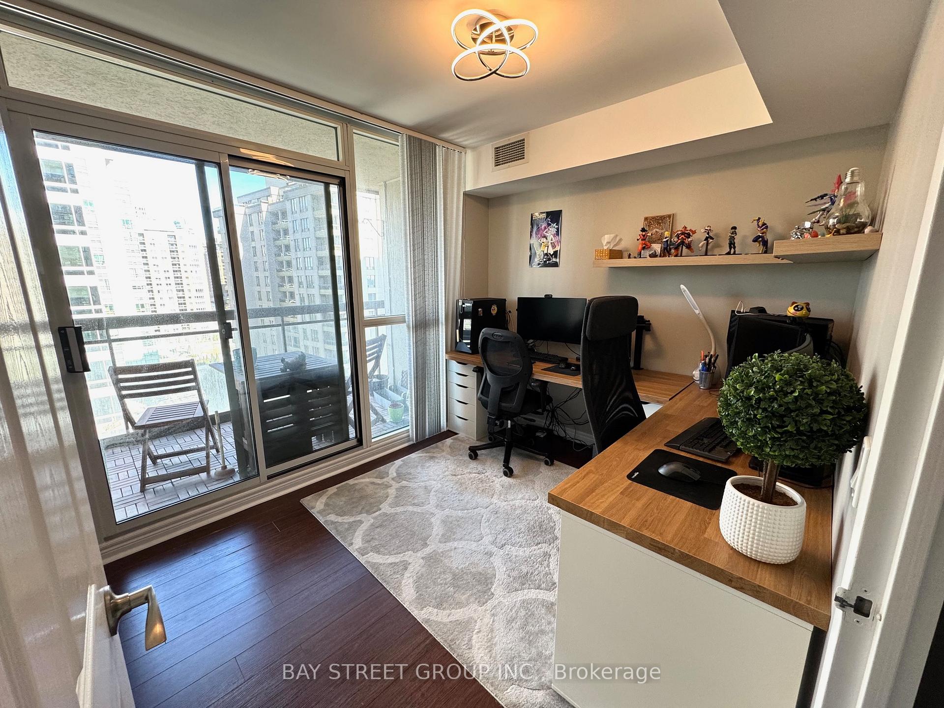 Photo 11 of Unit 1203, 18 Parkview Avenue, North York, Willowdale East — HOMEH