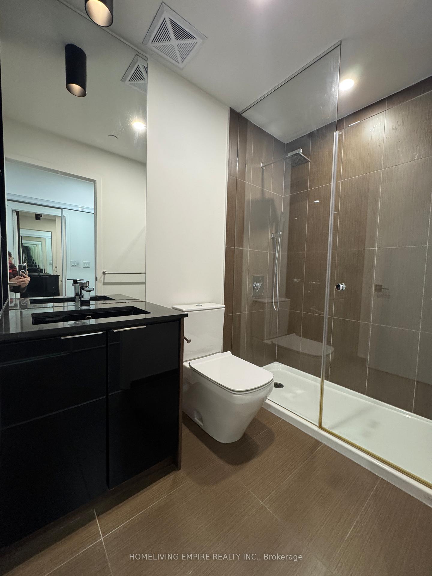 Photo 3 of Unit 3901, 70 Temperance Street, Toronto, Bay Street Corridor — HOMEH