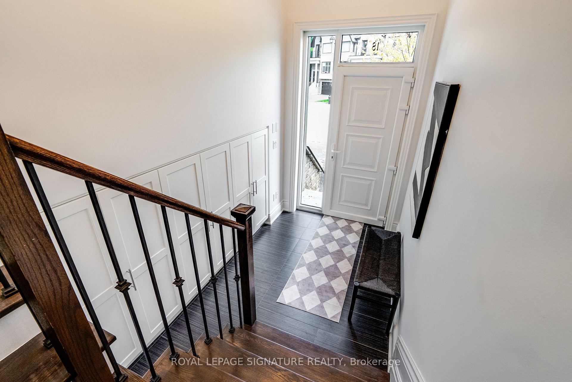 Photo 34 of 18 Matthew Court, Etobicoke, Princess-Rosethorn — HOMEH
