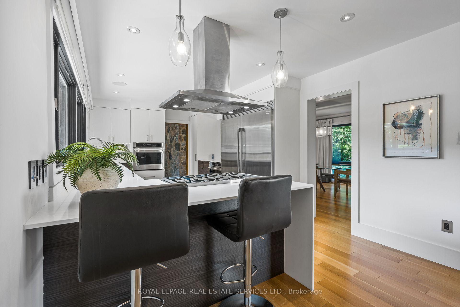 Photo 14 of 23 Lorraine Gardens, Etobicoke, Islington-City Centre West — HOMEH