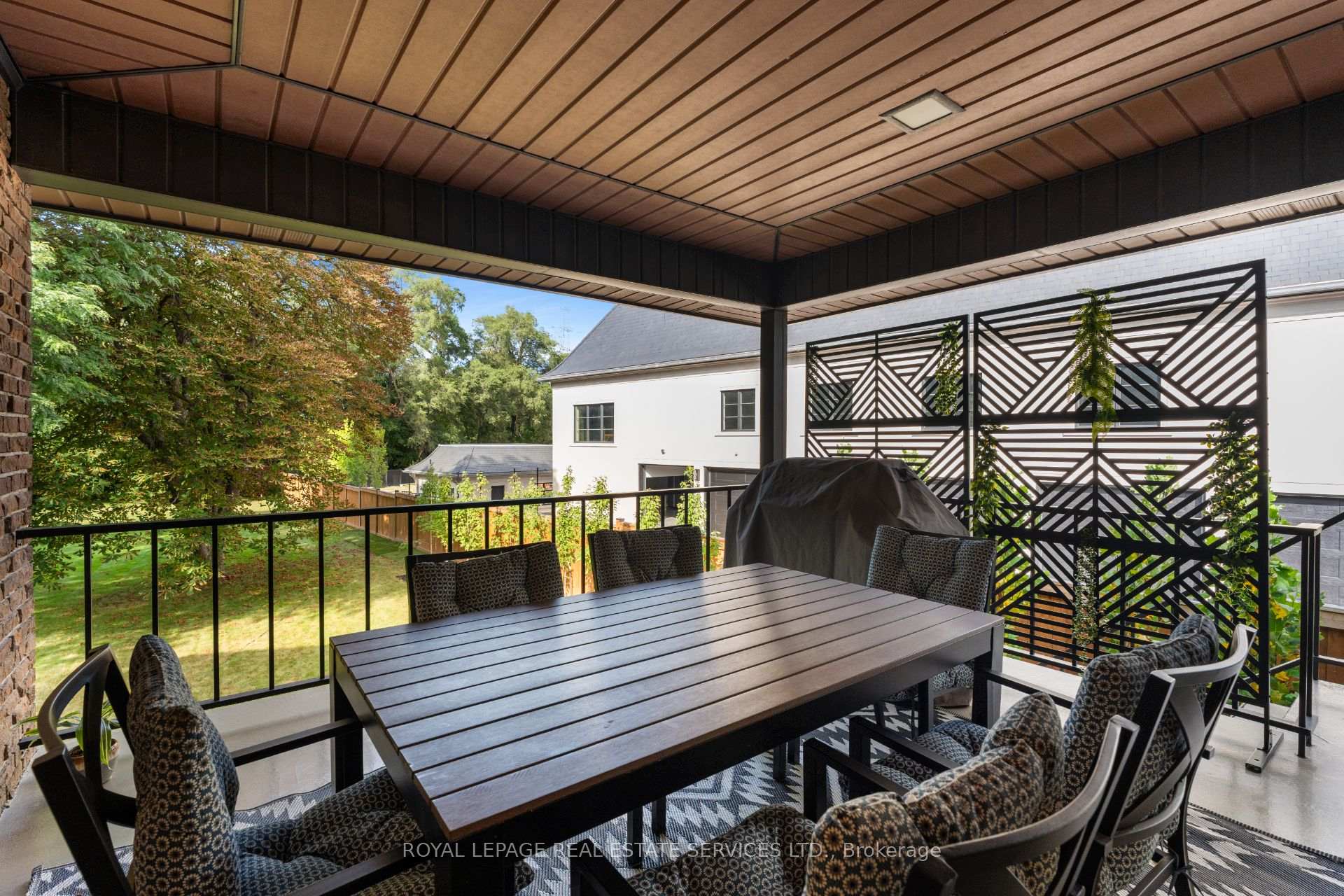 Photo 18 of 23 Lorraine Gardens, Etobicoke, Islington-City Centre West — HOMEH