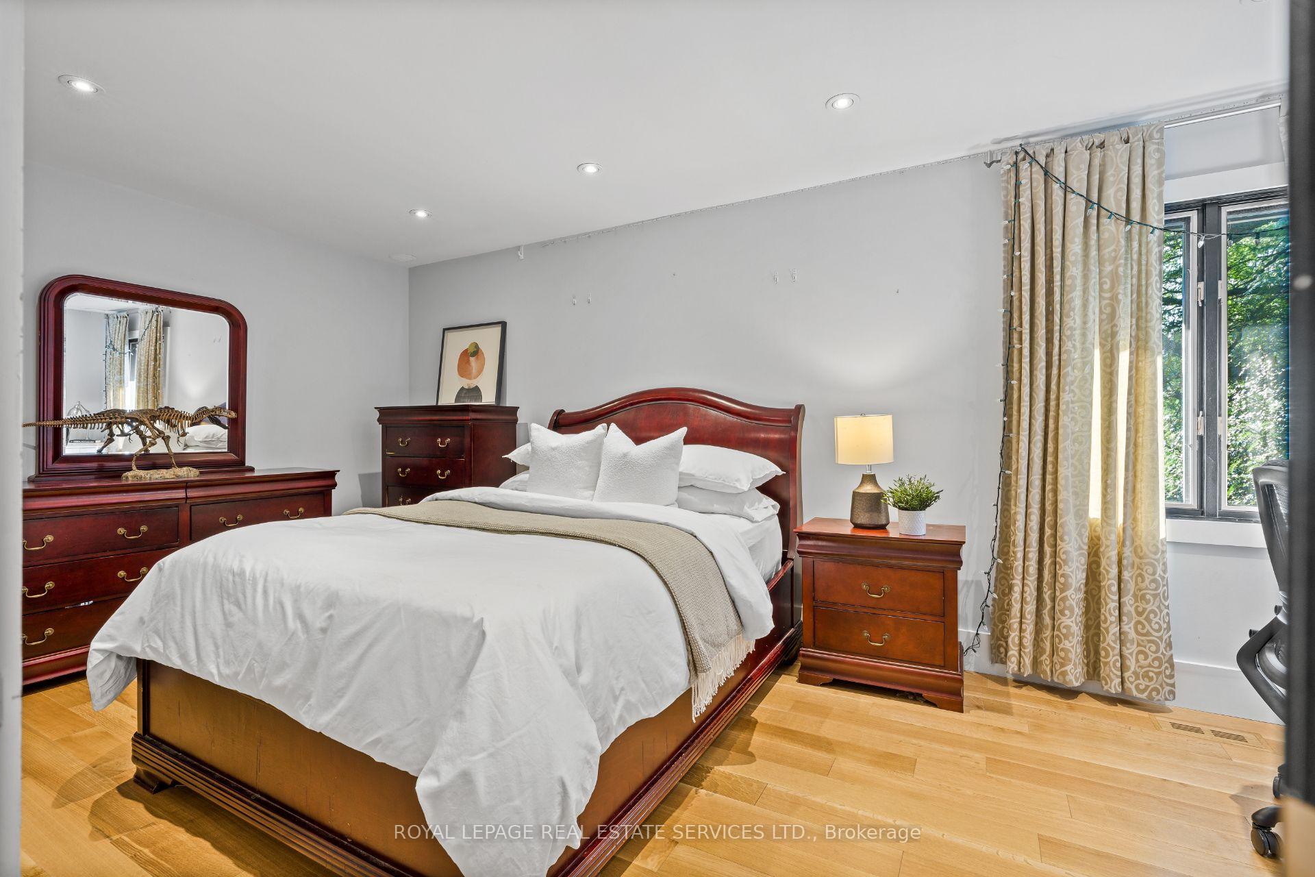 Photo 25 of 23 Lorraine Gardens, Etobicoke, Islington-City Centre West — HOMEH