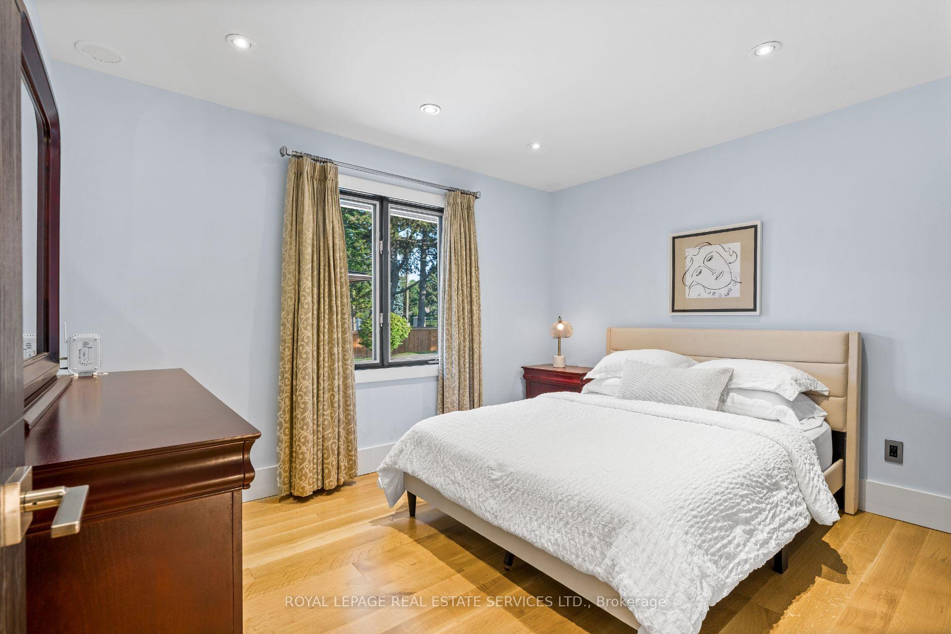 Photo 27 of 23 Lorraine Gardens, Etobicoke, Islington-City Centre West — HOMEH