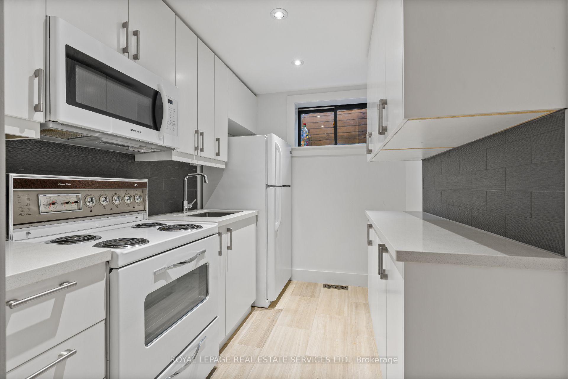 Photo 39 of 23 Lorraine Gardens, Etobicoke, Islington-City Centre West — HOMEH