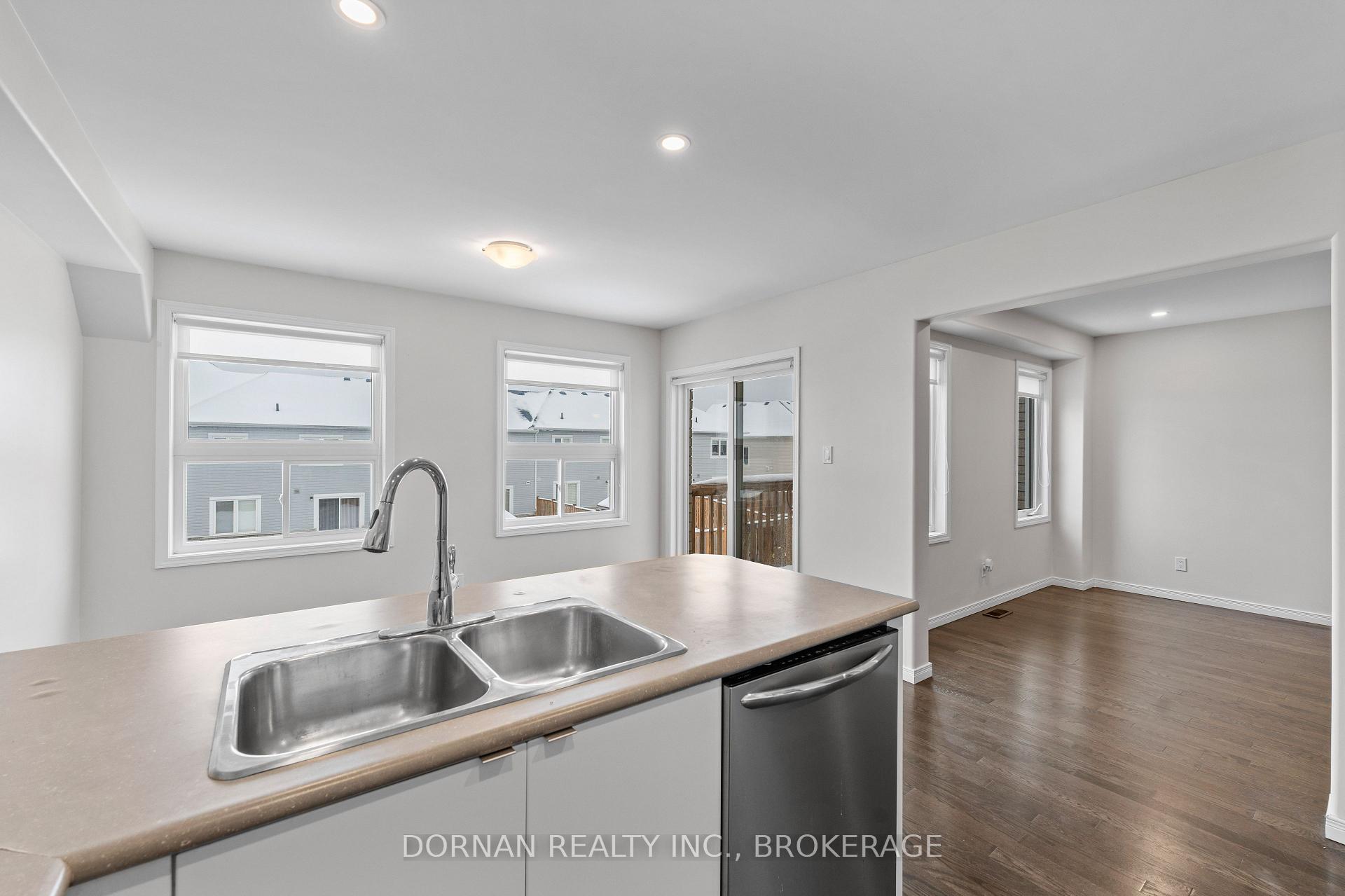Photo 8 of Unit Upper, 284 Louden Terrace, Peterborough, Monaghan Ward 2 — HOMEH