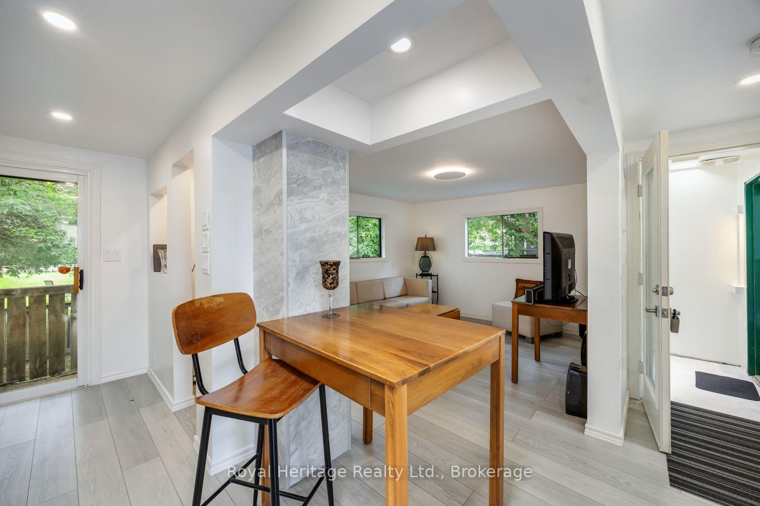 Photo 8 of 207 Valencia Road, Oshawa, Lakeview — HOMEH