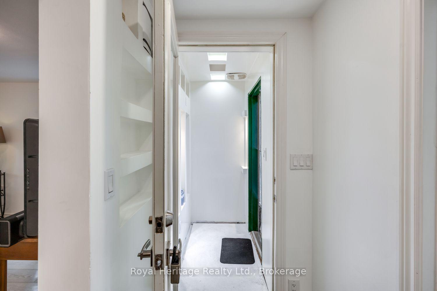 Photo 12 of 207 Valencia Road, Oshawa, Lakeview — HOMEH