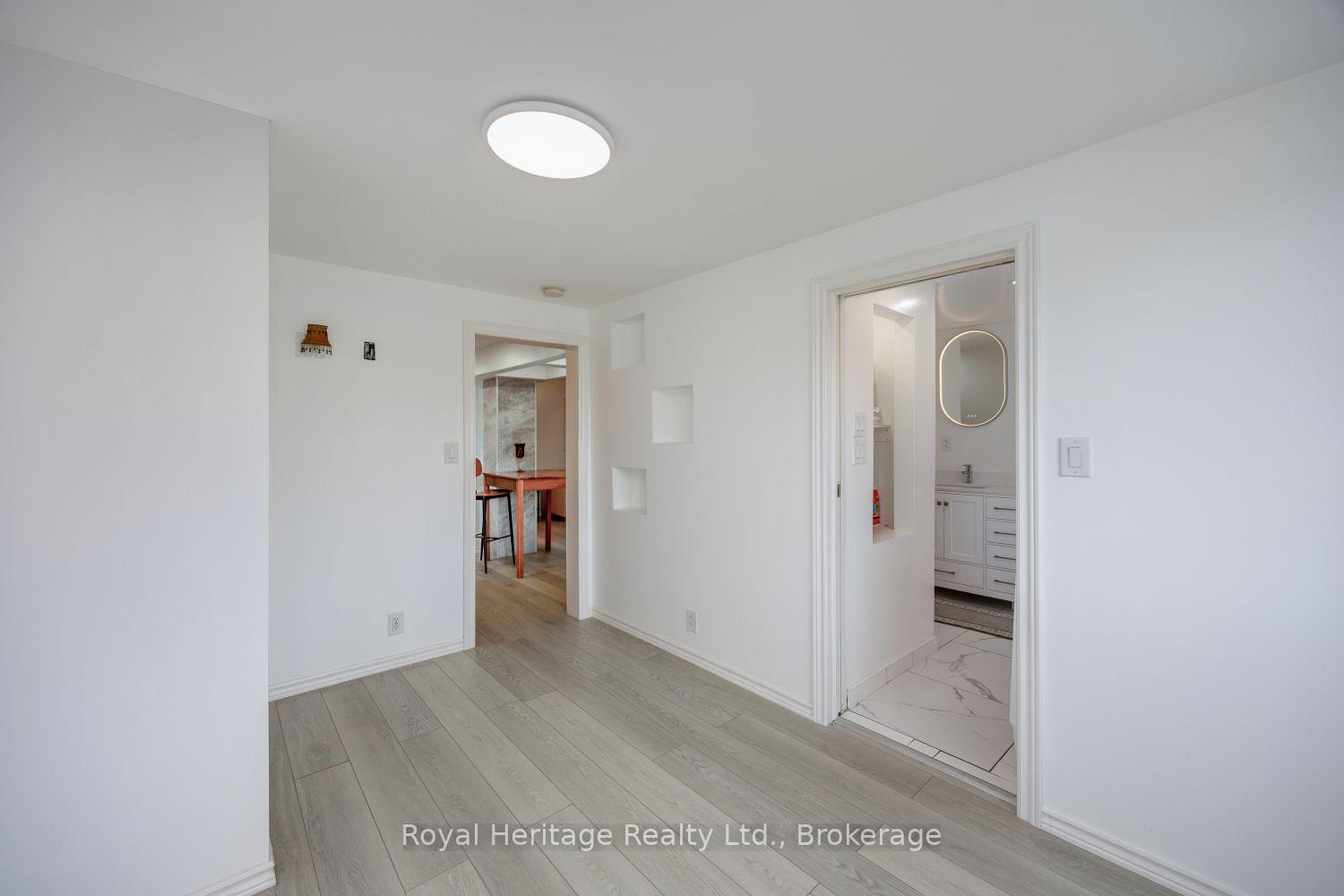 Photo 18 of 207 Valencia Road, Oshawa, Lakeview — HOMEH
