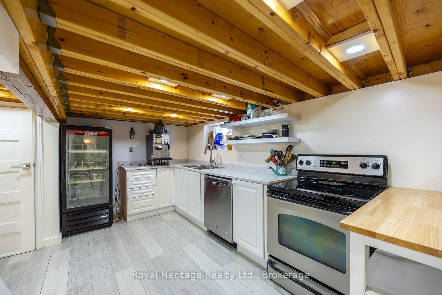 Photo 24 of 207 Valencia Road, Oshawa, Lakeview — HOMEH