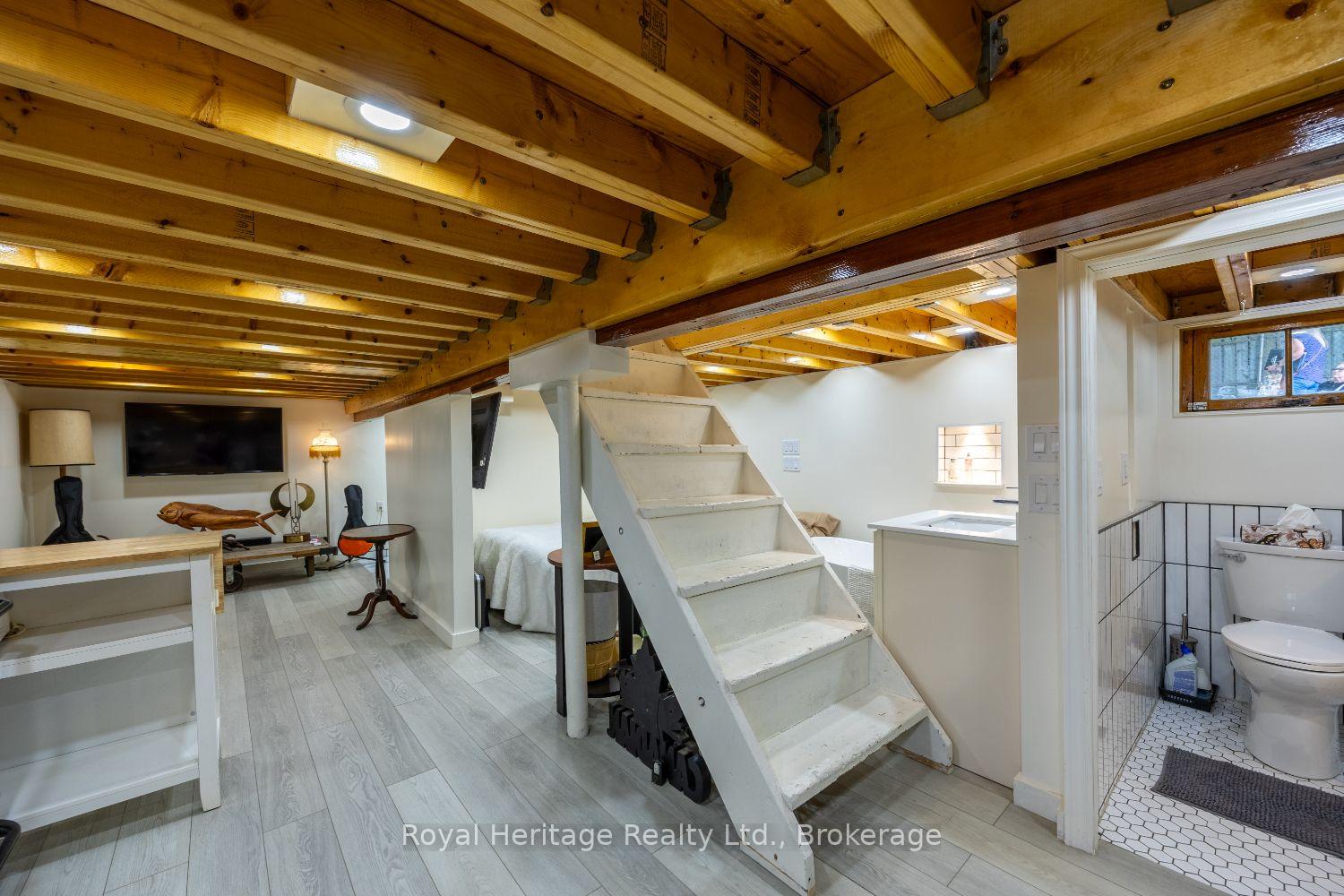 Photo 26 of 207 Valencia Road, Oshawa, Lakeview — HOMEH