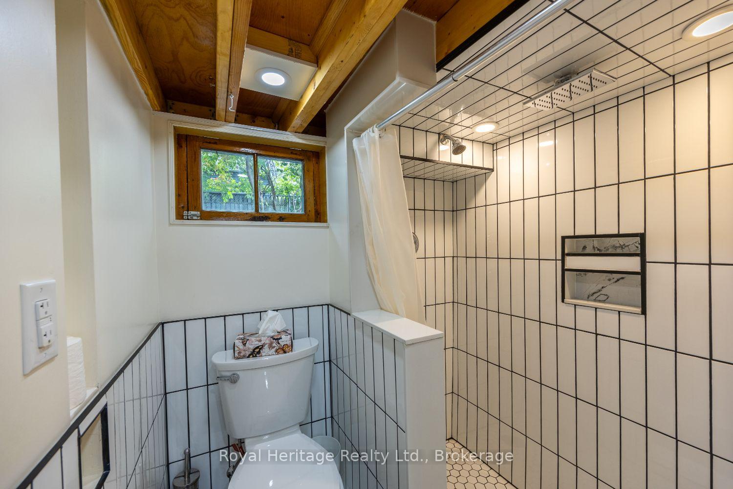 Photo 27 of 207 Valencia Road, Oshawa, Lakeview — HOMEH