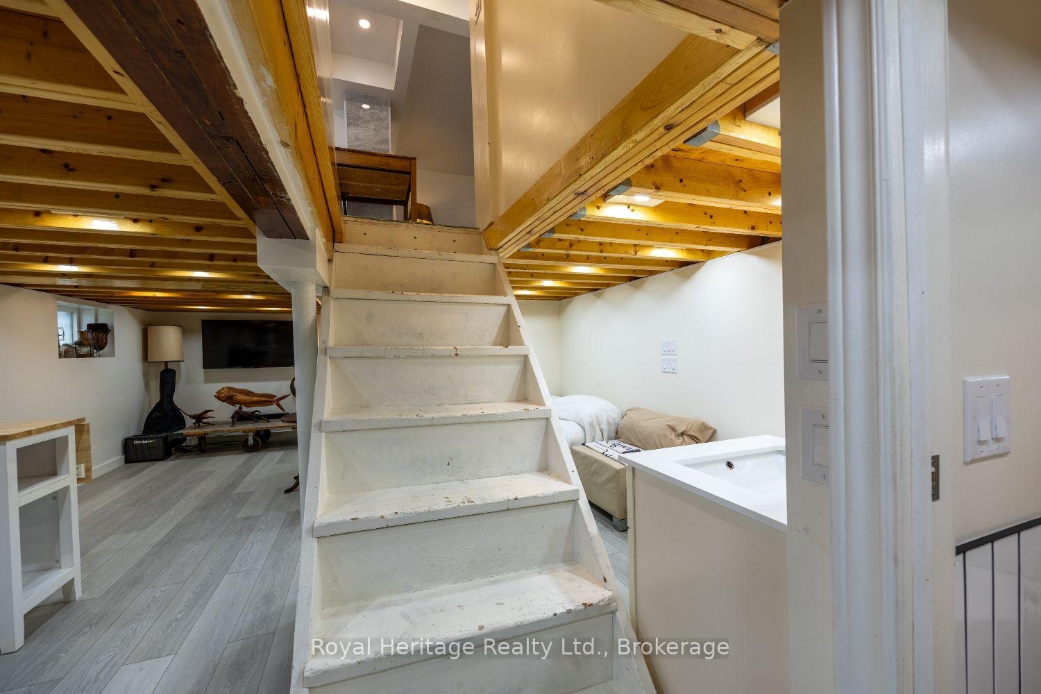 Photo 28 of 207 Valencia Road, Oshawa, Lakeview — HOMEH