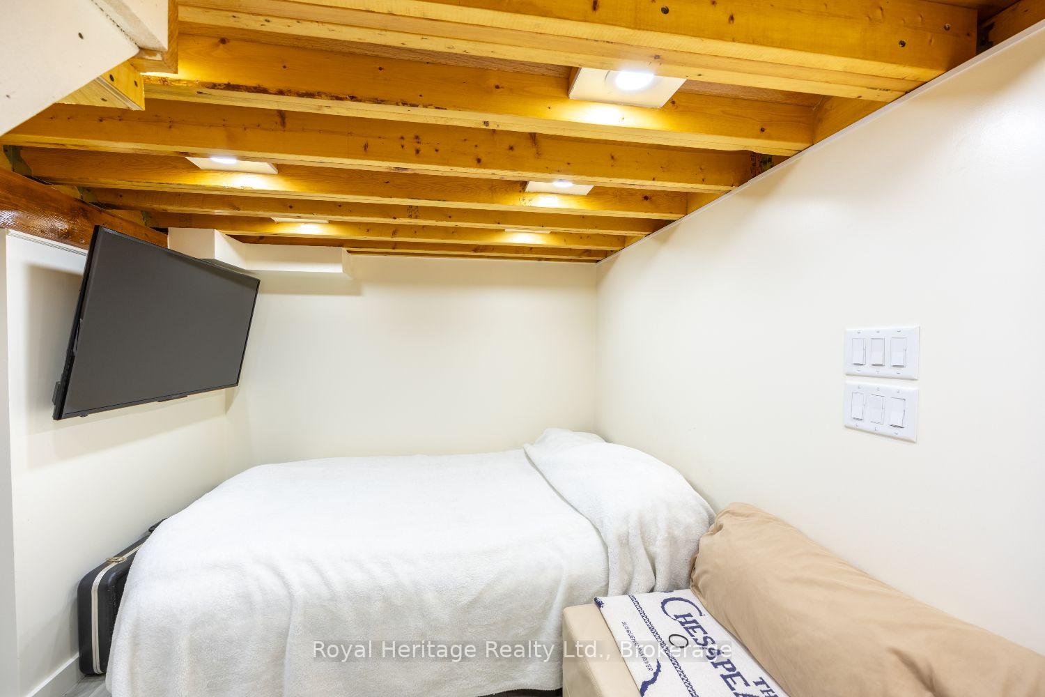 Photo 31 of 207 Valencia Road, Oshawa, Lakeview — HOMEH