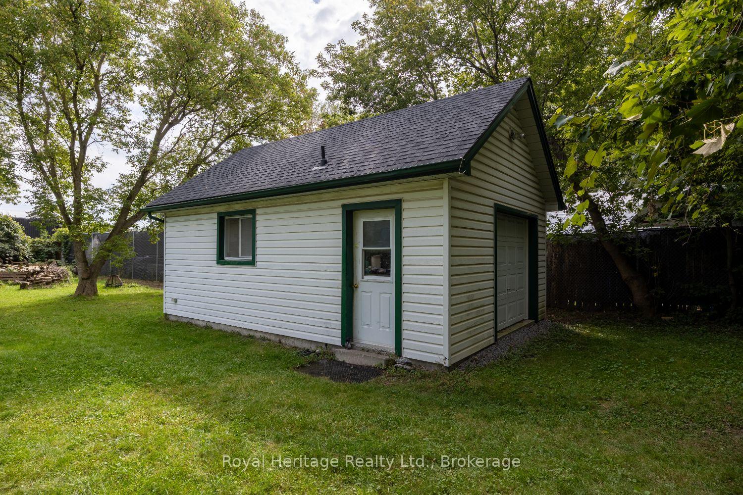 Photo 33 of 207 Valencia Road, Oshawa, Lakeview — HOMEH