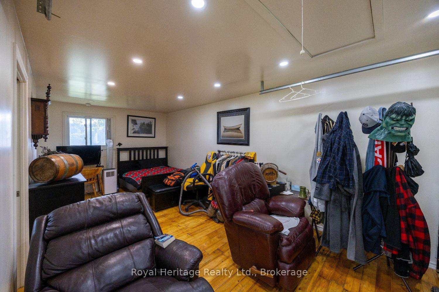 Photo 34 of 207 Valencia Road, Oshawa, Lakeview — HOMEH