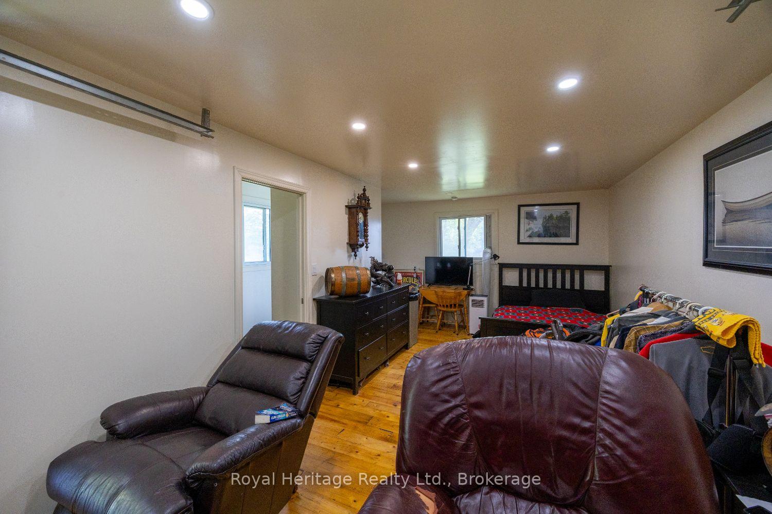 Photo 35 of 207 Valencia Road, Oshawa, Lakeview — HOMEH