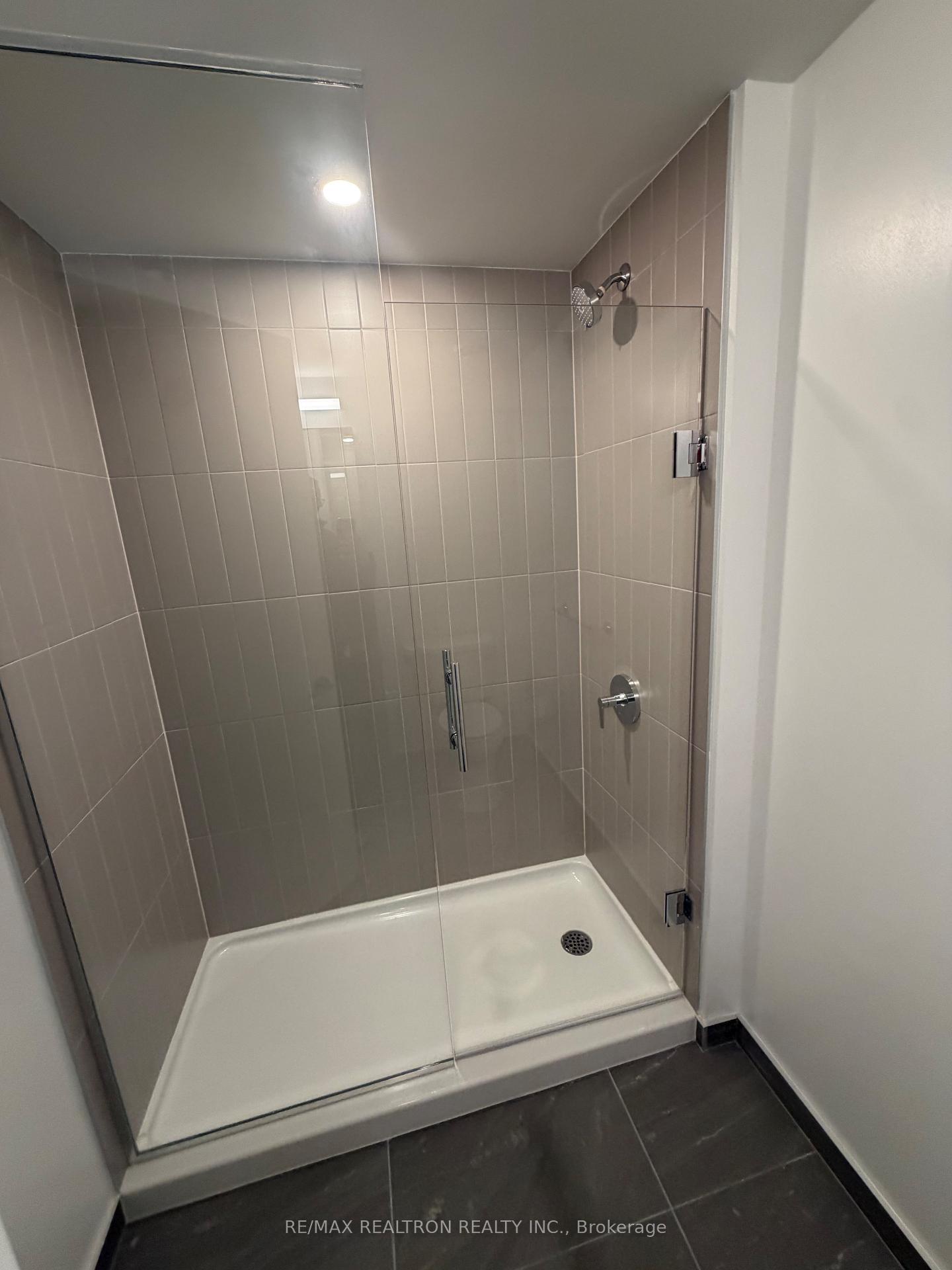 Photo 6 of Unit 2610, 15 David Salomon Drive, Toronto, Flemingdon Park — HOMEH