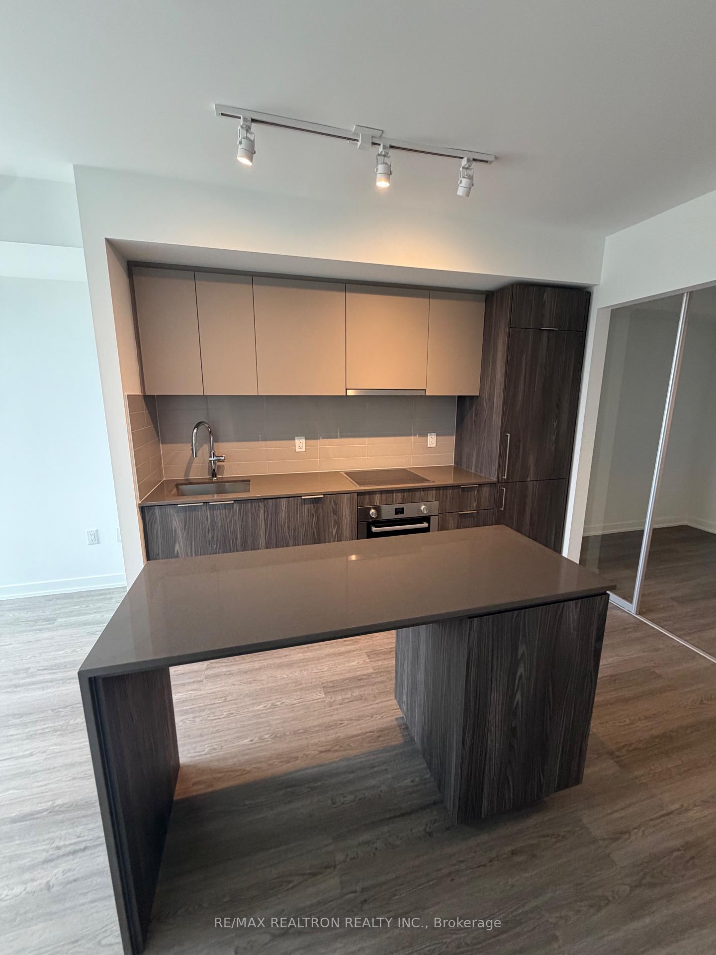 Photo 7 of Unit 2610, 15 David Salomon Drive, Toronto, Flemingdon Park — HOMEH