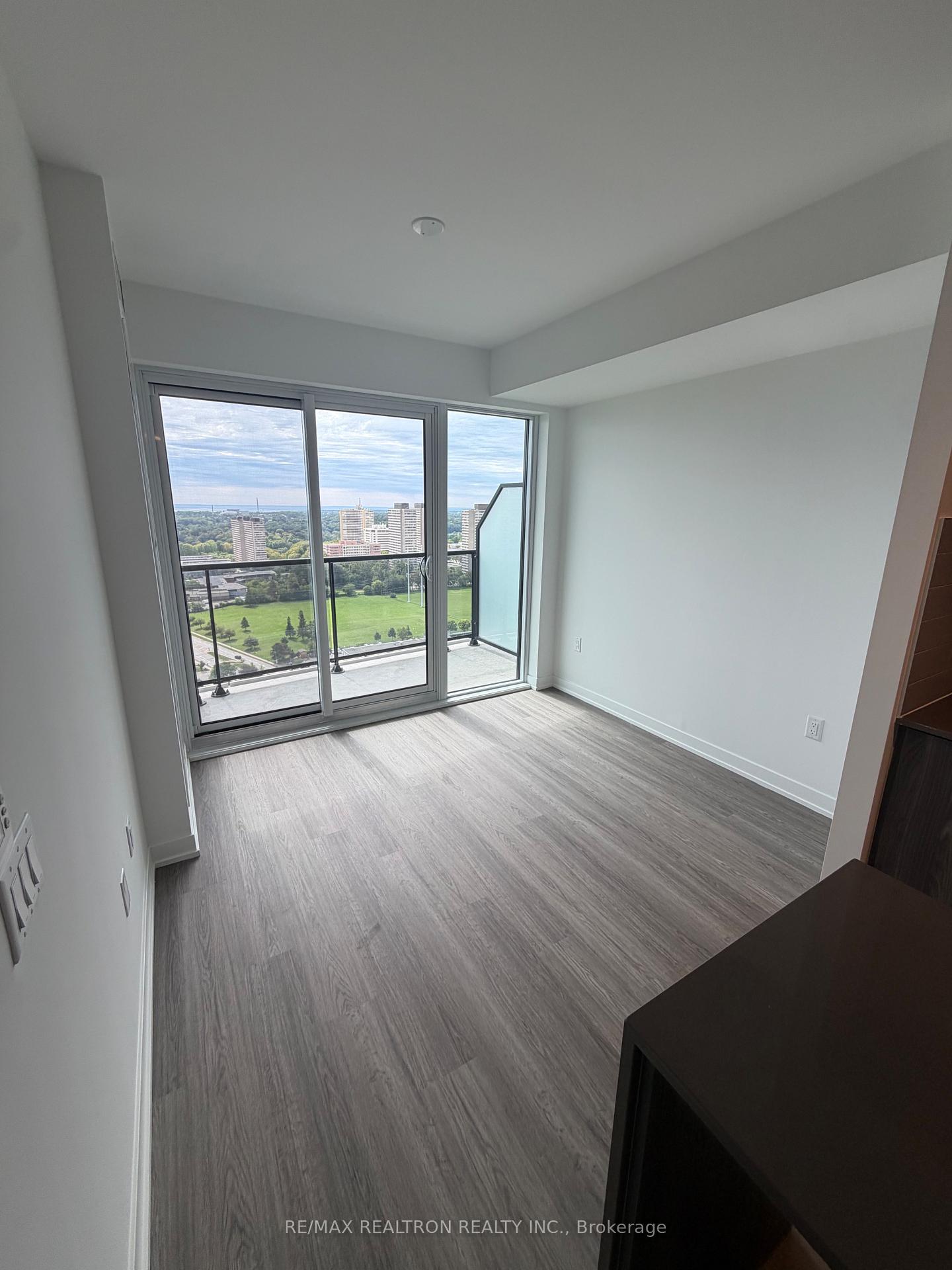Photo 8 of Unit 2610, 15 David Salomon Drive, Toronto, Flemingdon Park — HOMEH