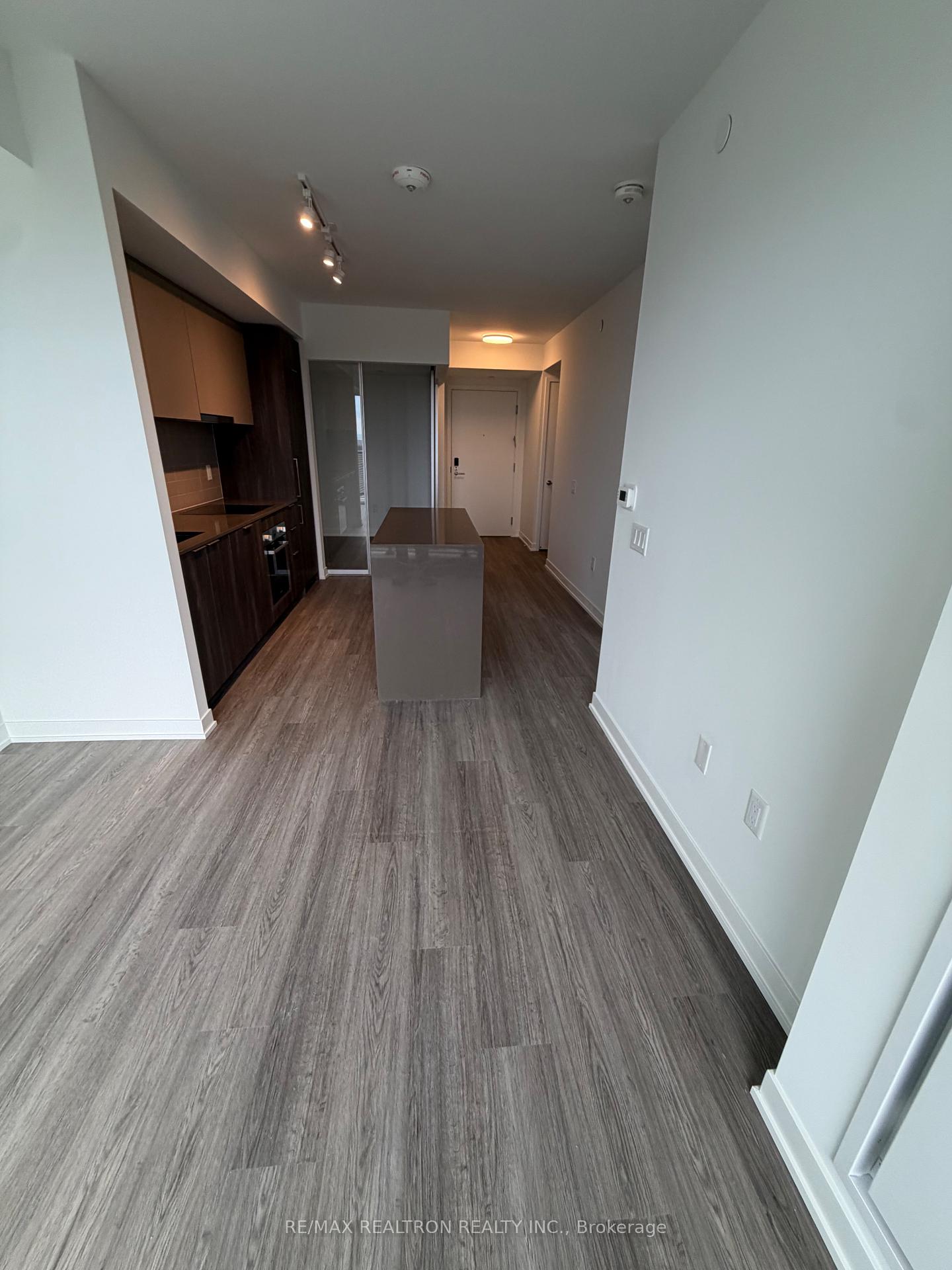 Photo 9 of Unit 2610, 15 David Salomon Drive, Toronto, Flemingdon Park — HOMEH