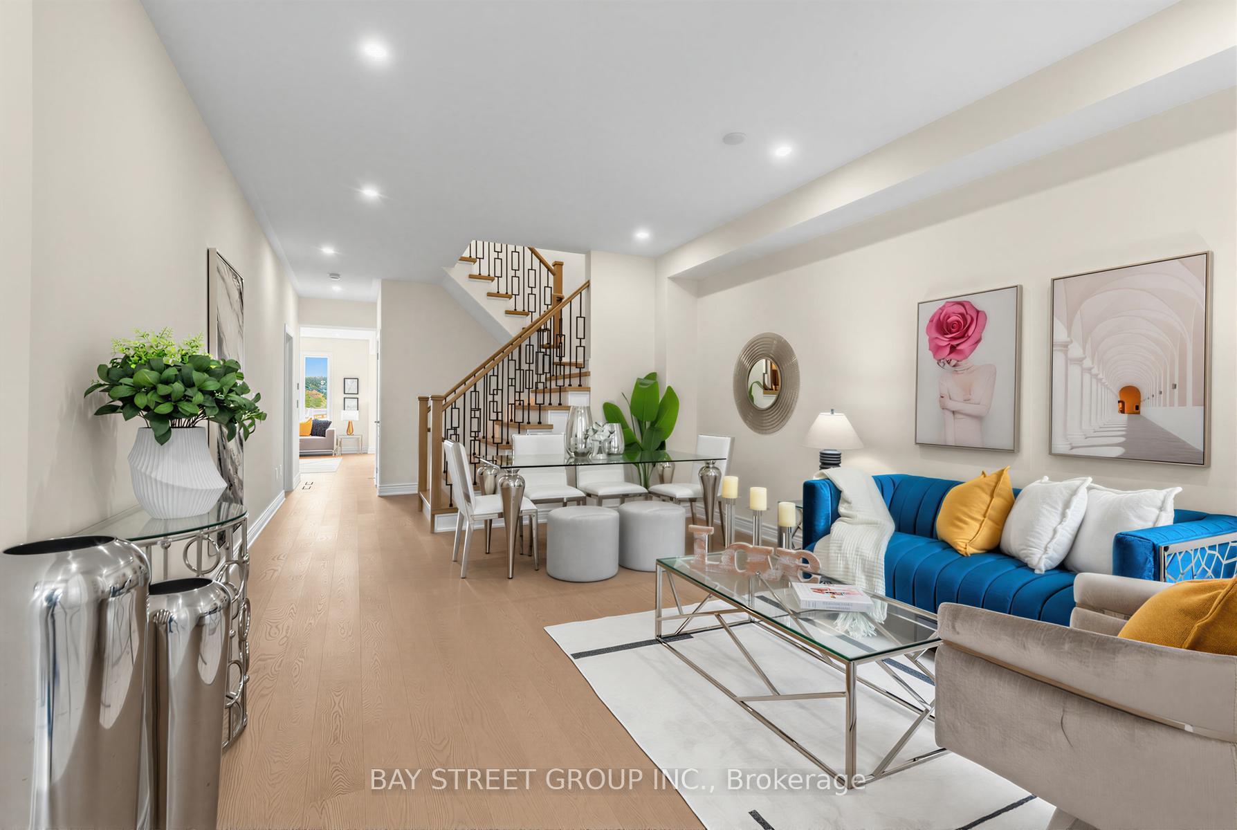 Photo 4 of 80 Living Crescent, Markham, Victoria Square — HOMEH