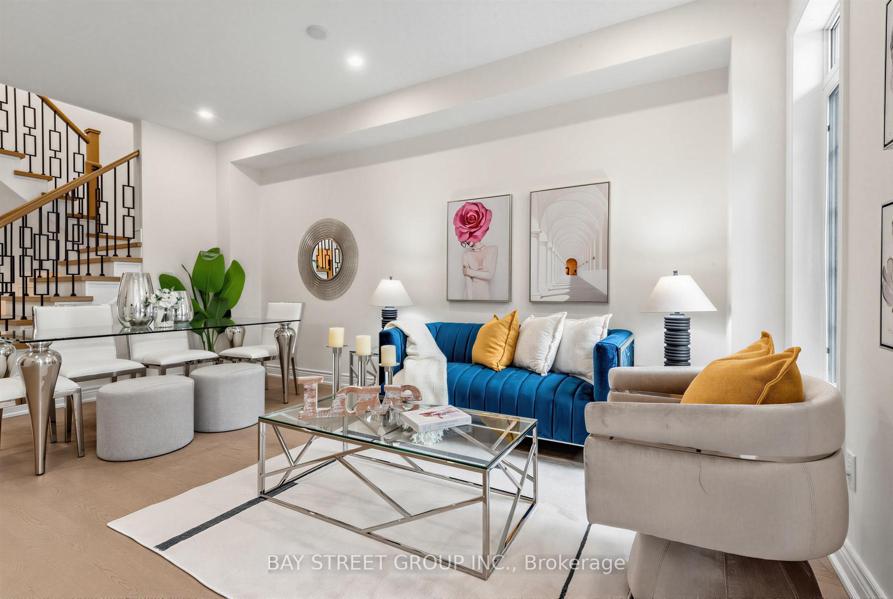 Photo 5 of 80 Living Crescent, Markham, Victoria Square — HOMEH