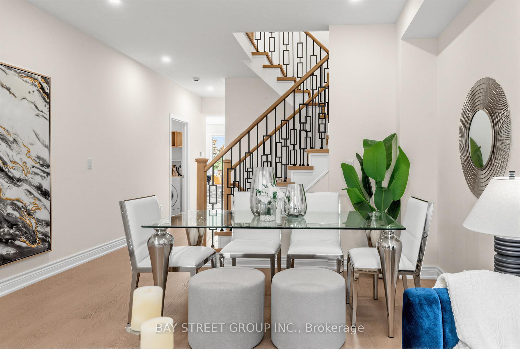 Photo 9 of 80 Living Crescent, Markham, Victoria Square — HOMEH