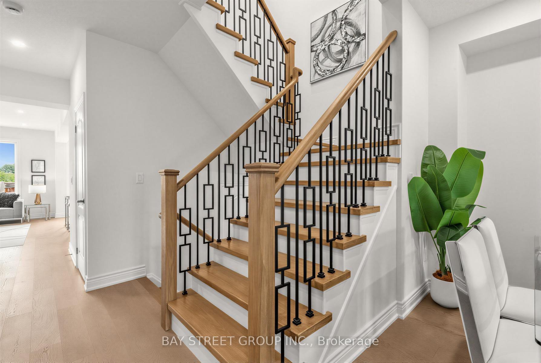 Photo 10 of 80 Living Crescent, Markham, Victoria Square — HOMEH
