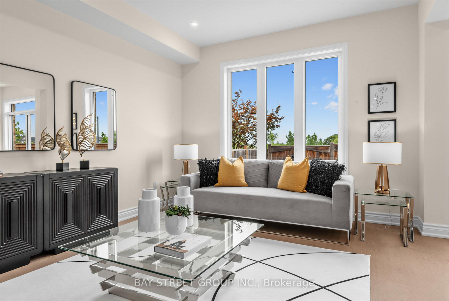 Photo 13 of 80 Living Crescent, Markham, Victoria Square — HOMEH
