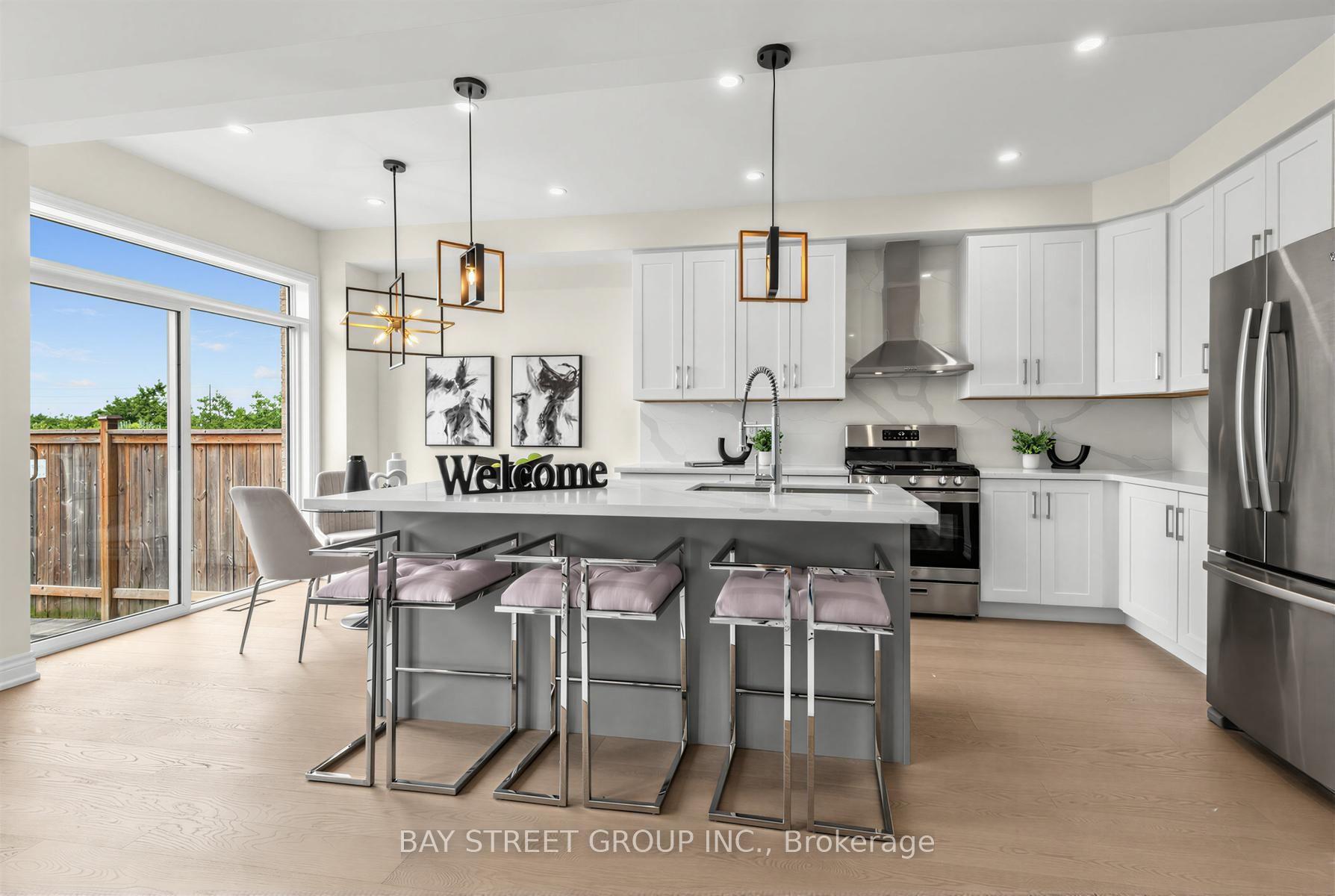 Photo 18 of 80 Living Crescent, Markham, Victoria Square — HOMEH
