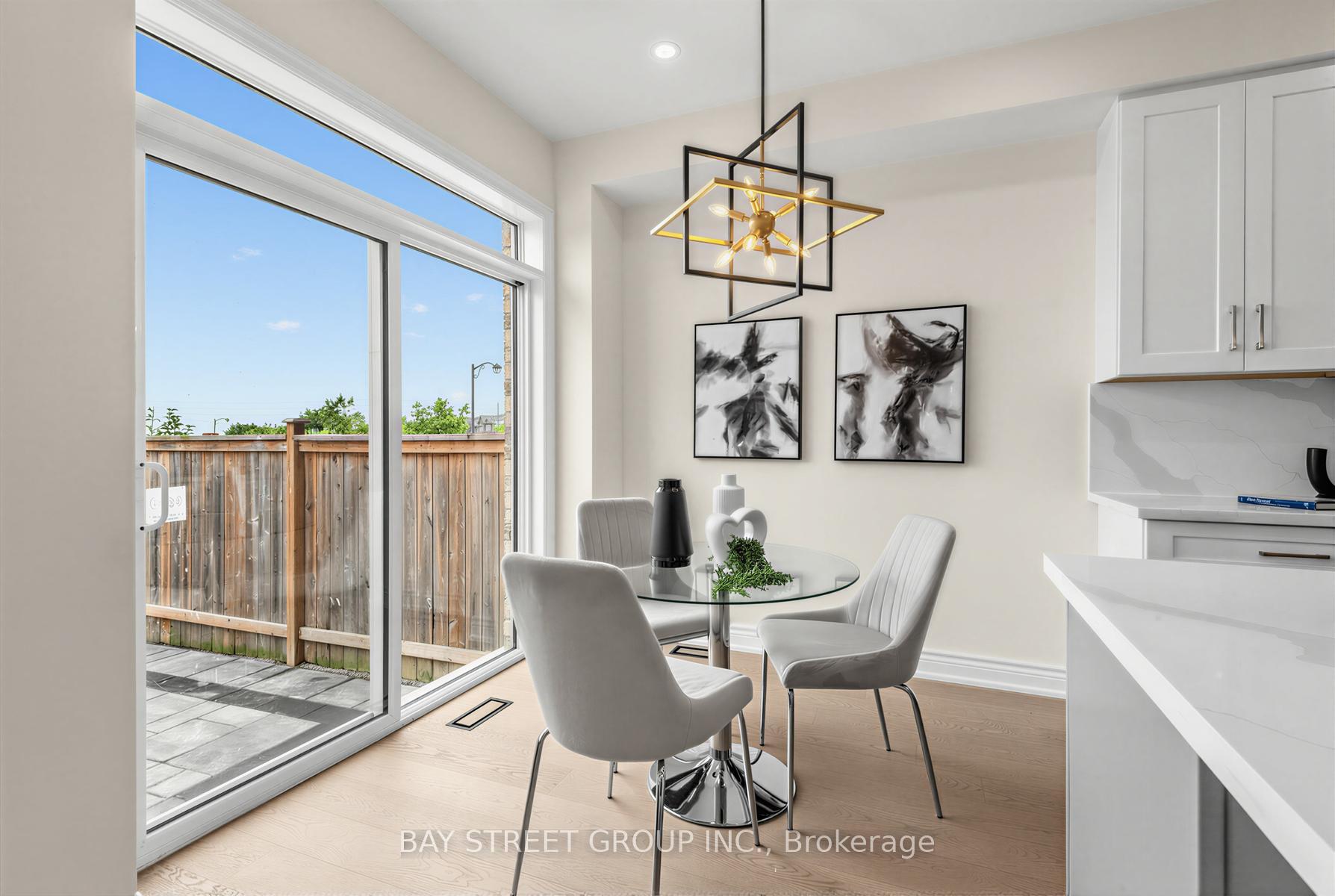 Photo 22 of 80 Living Crescent, Markham, Victoria Square — HOMEH