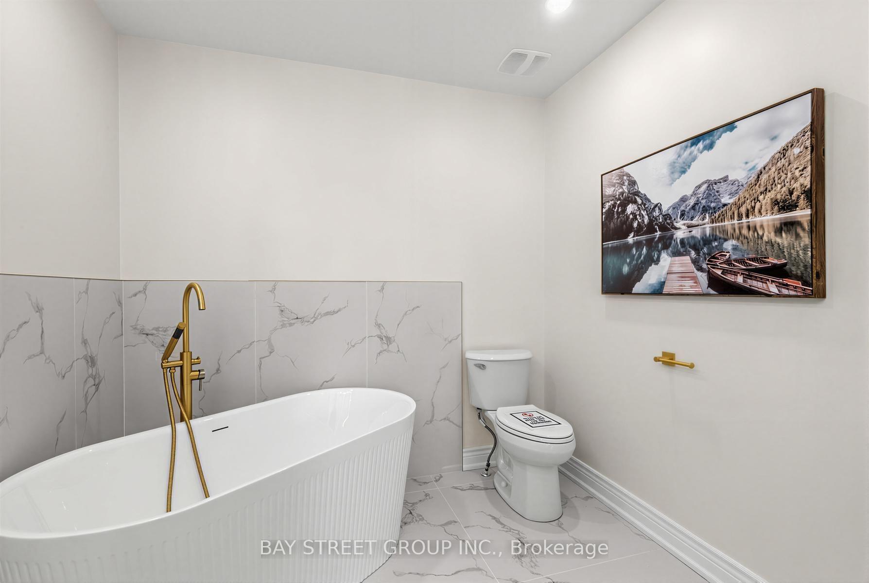 Photo 28 of 80 Living Crescent, Markham, Victoria Square — HOMEH