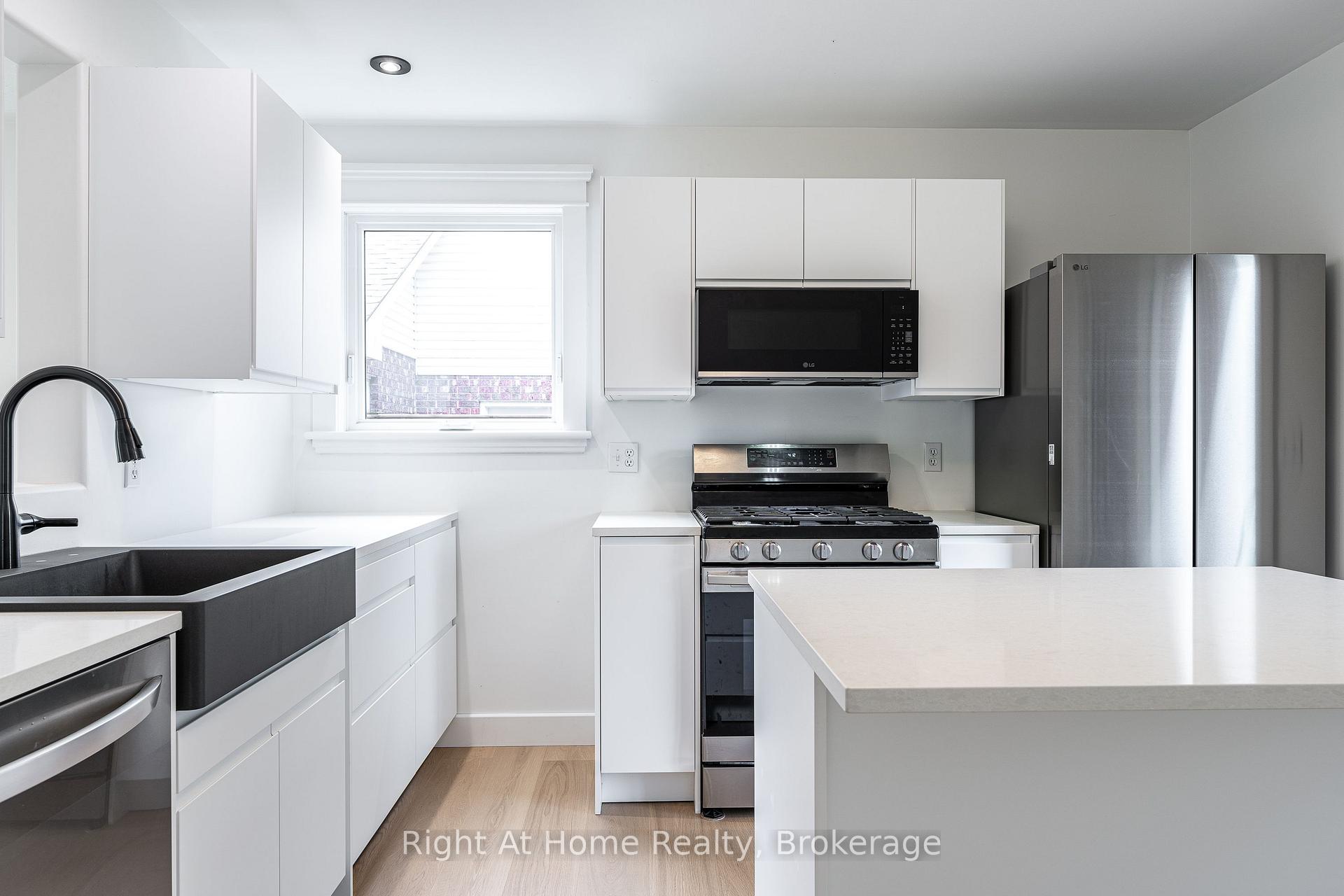 Photo 9 of 310 Briarhill Drive, Stratford — HOMEH