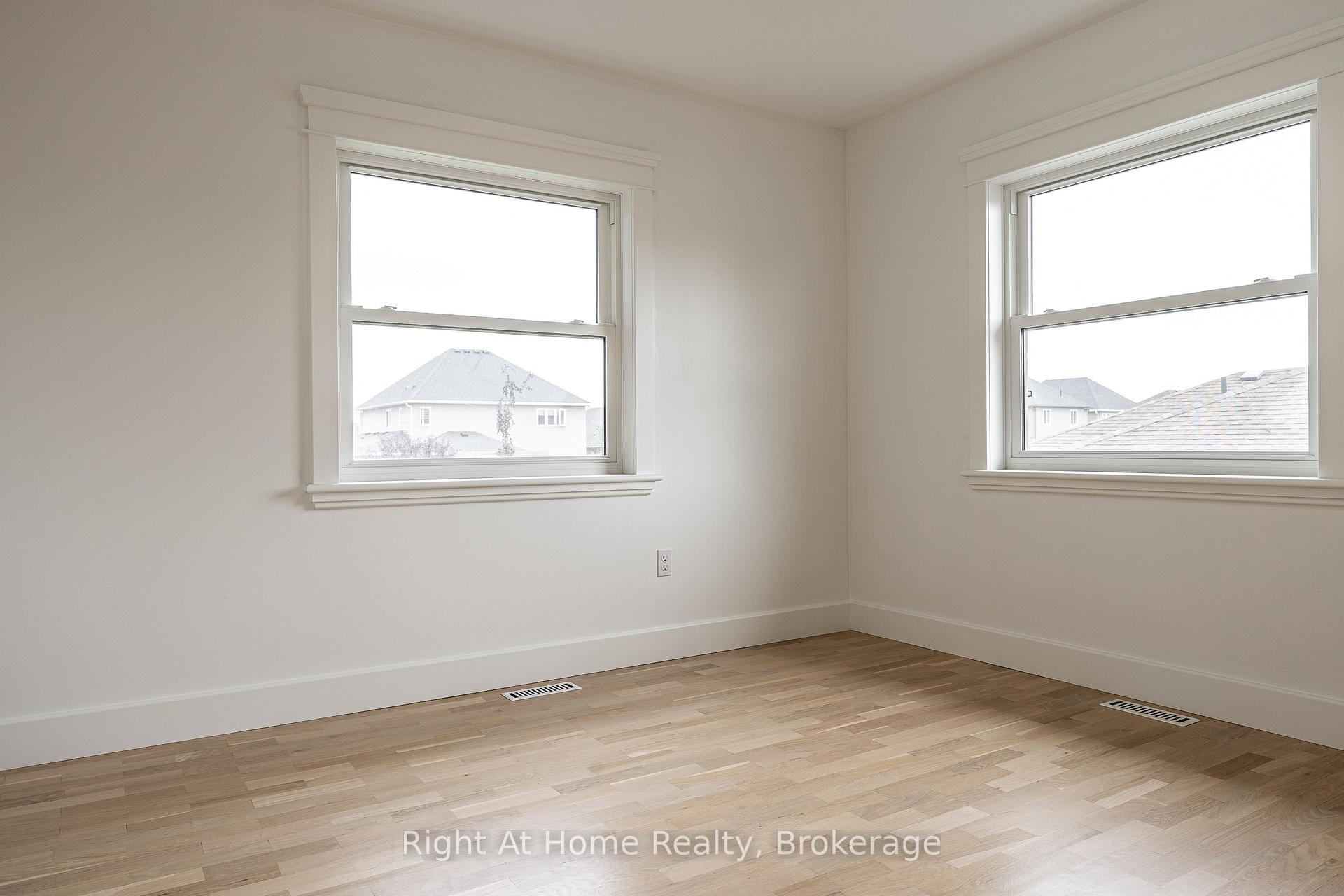 Photo 15 of 310 Briarhill Drive, Stratford — HOMEH